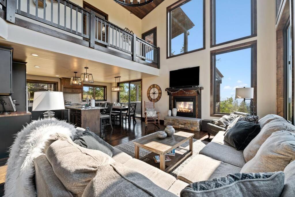 Altitude Adjustment- Panoramic Views, Sleeps 12 Vila Lead Exterior foto